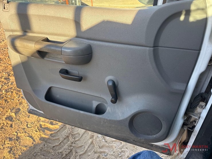 2008-chevrolet-silverado-2500-image-31