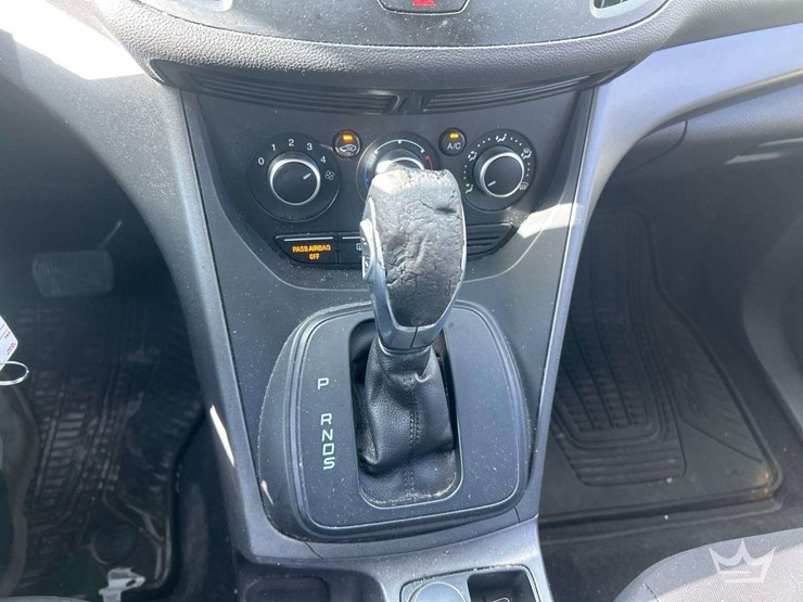 2015-ford-escape-image-18