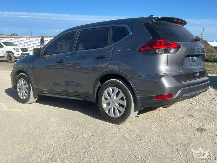 2017-nissan-rogue-image-4