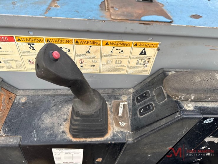 2013-genie-gth1056-image-19