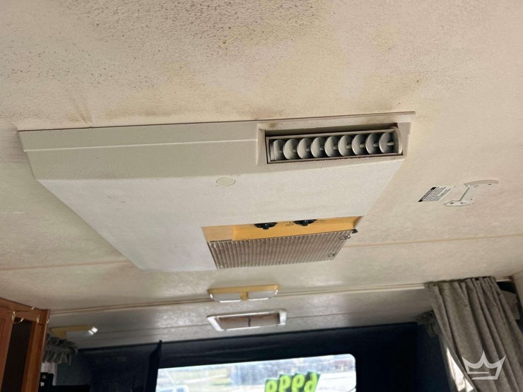 2003-coachmen-catalina-sport-220rk-class-c-motorhome-image-28