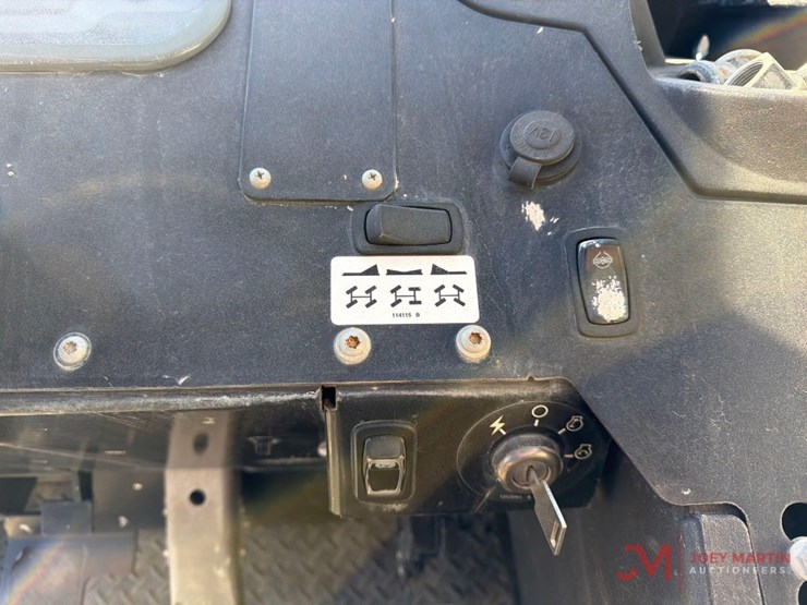 2019-genie-gth844-image-14