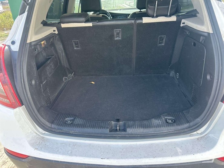 2018-buick-encore-image-32