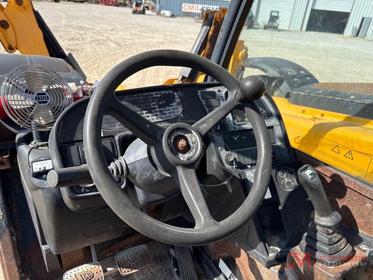 2017-jcb-510-56-image-17