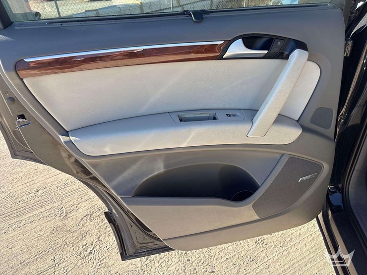 2014-audi-q7-image-21