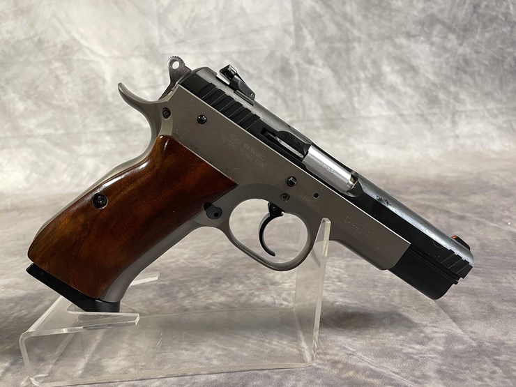 #5196-•-tanfoglio,-10mm-semi-auto-pistol,-sn:-ea44619,-(neenah,-wi)-image-2