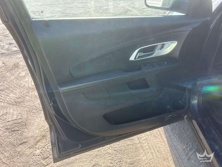 2017-chevrolet-equinox-image-12