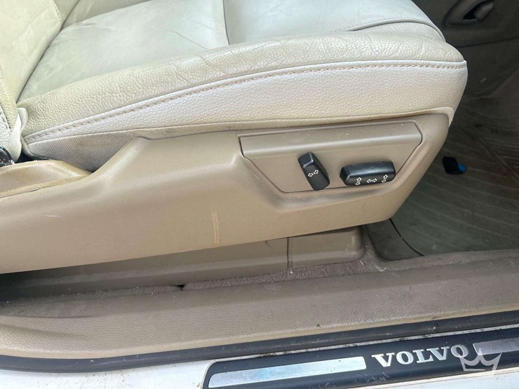 2008-volvo-xc90-image-28