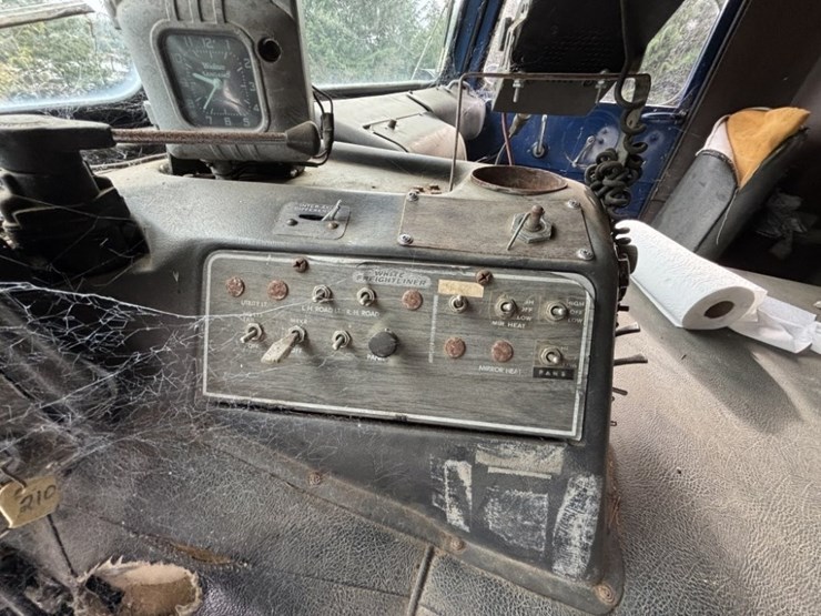 freightliner-t6364-t/a-cab-&-chassis-image-22