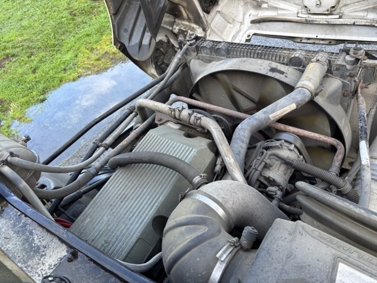 freightliner-s/a-truck-tractor-image-15