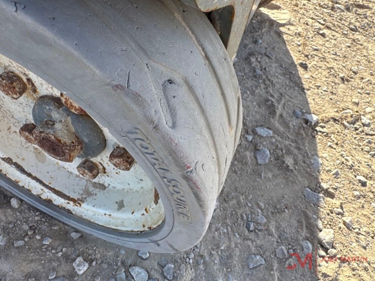 2016-skyjack-sj3219-electric-scissor-lift-image-8