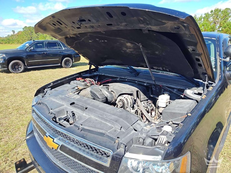 2014-chevrolet-tahoe-image-12