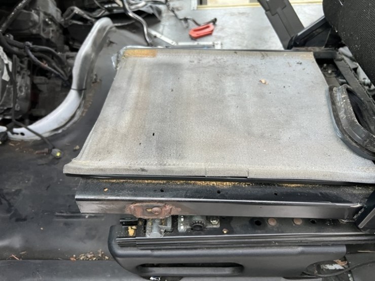 2014-chevrolet-express-paratransit-bus-image-30