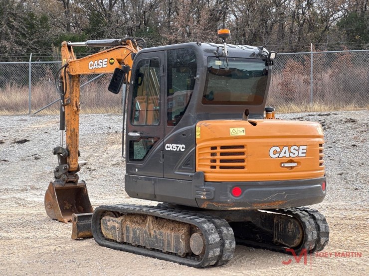 2014-case-cx57c-image-1