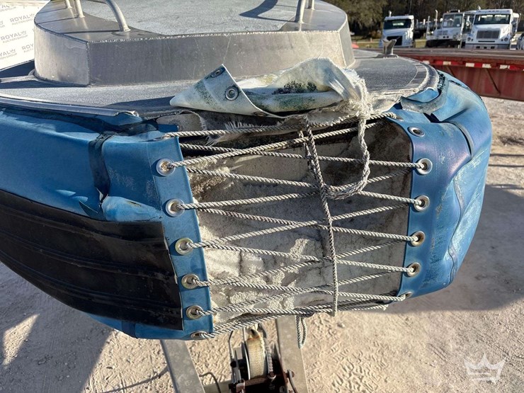 2011-armstong-marine-pilot-house-boat-w/-t/a-boat-trailer-image-8