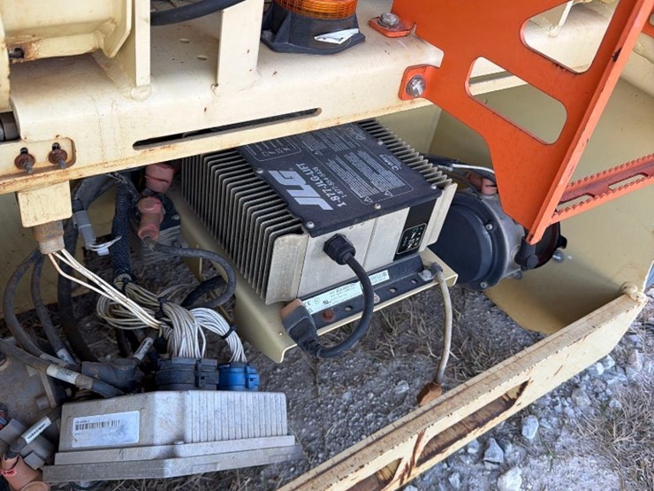 2015-jlg-3248rs-image-8