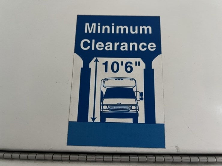 2015-chevrolet-express-paratransit-bus-image-23