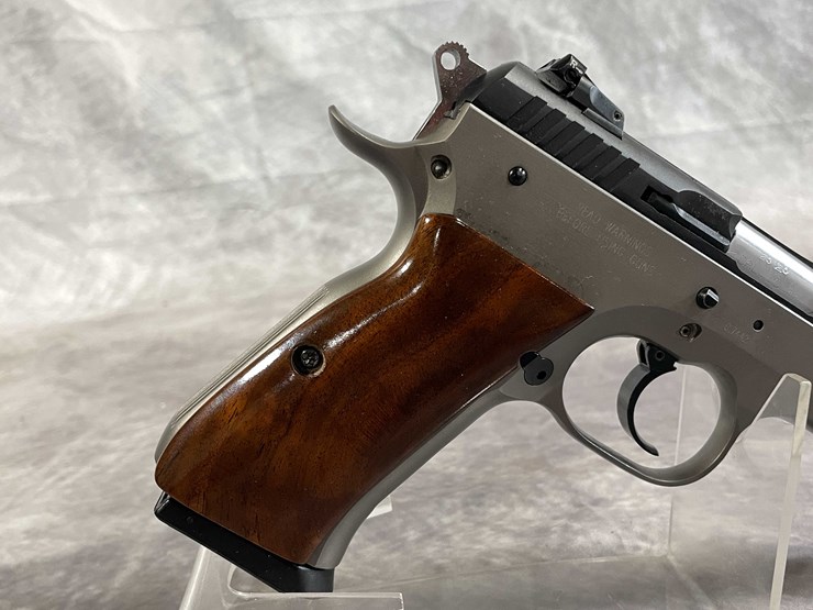 #5196-•-tanfoglio,-10mm-semi-auto-pistol,-sn:-ea44619,-(neenah,-wi)-image-3
