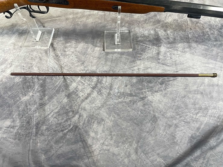 #1201-•-thompson-center,-.54-cal-muzzleloader,-sn:-10143,-(neenah,-wi)-image-25