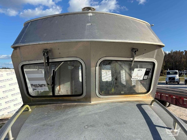 2011-armstong-marine-pilot-house-boat-w/-t/a-boat-trailer-image-21