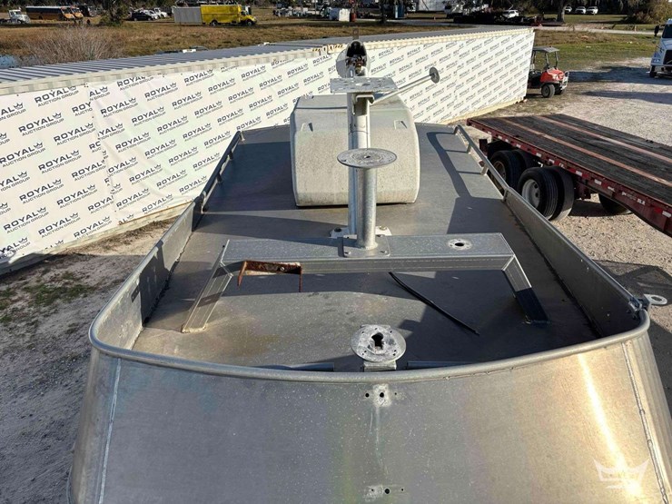 2011-armstong-marine-pilot-house-boat-w/-t/a-boat-trailer-image-24