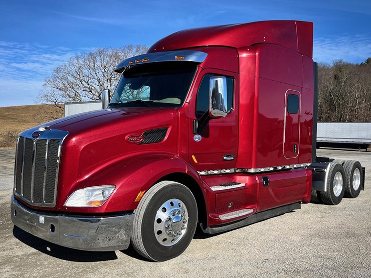 peterbilt-579-image-1