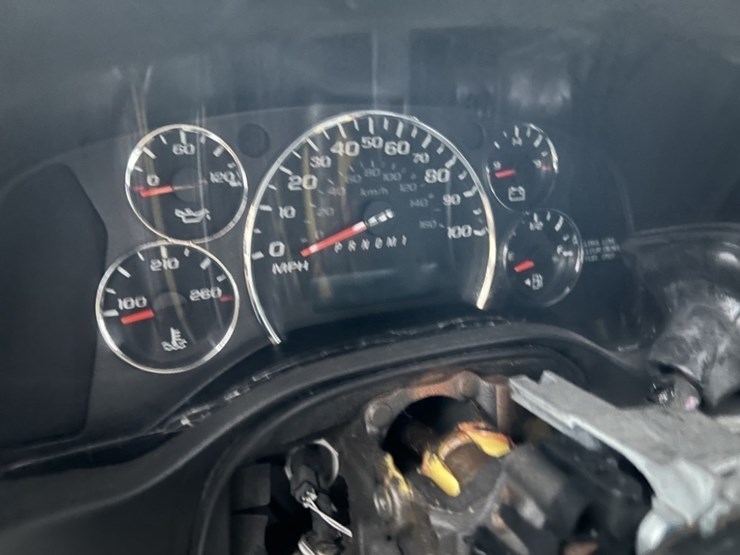 2014-chevrolet-express-paratransit-bus-image-32