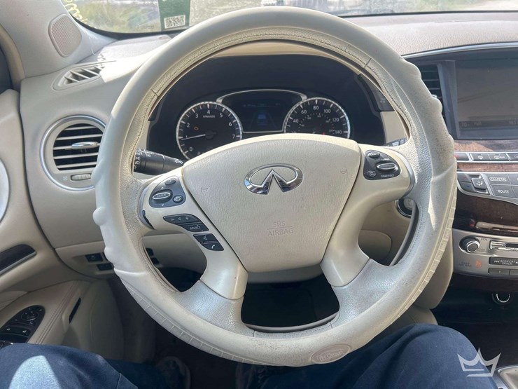 2013-infiniti-jx35-v-suv-image-16