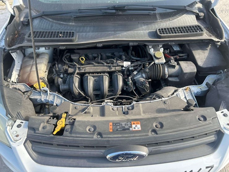 2015-ford-escape-image-8