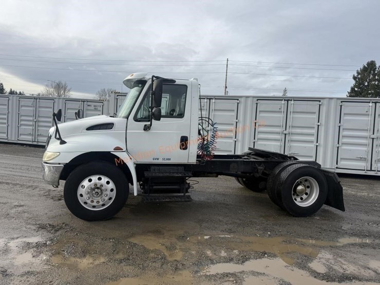 2002-international-4400lp-image-3