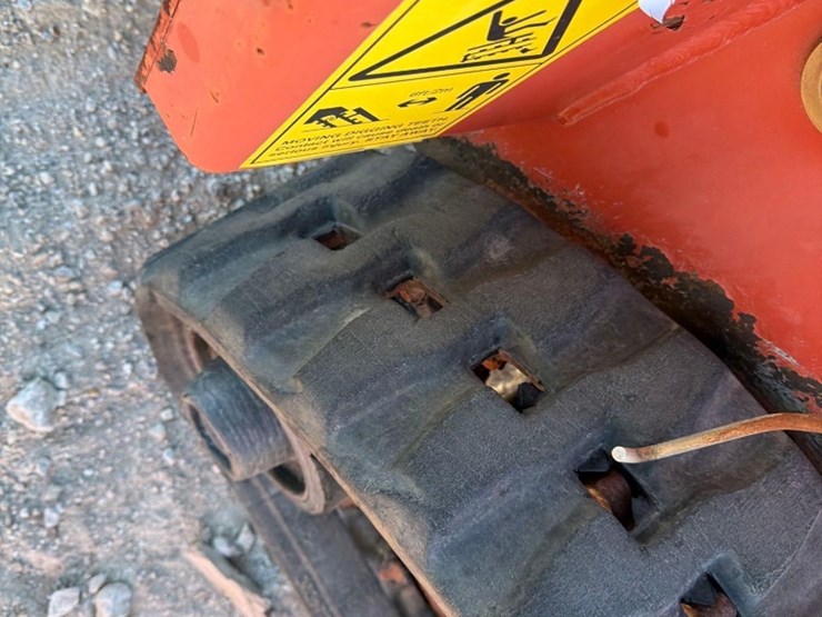 2013-ditch-witch-rt16-image-10