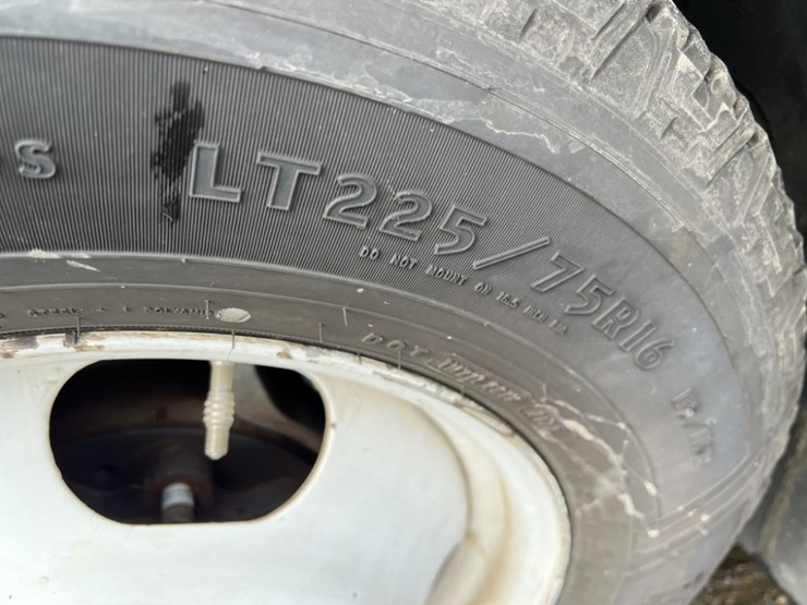 2014-chevrolet-express-paratransit-bus-image-16