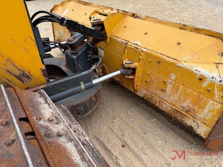 2019-deere-650k-lgp-image-15