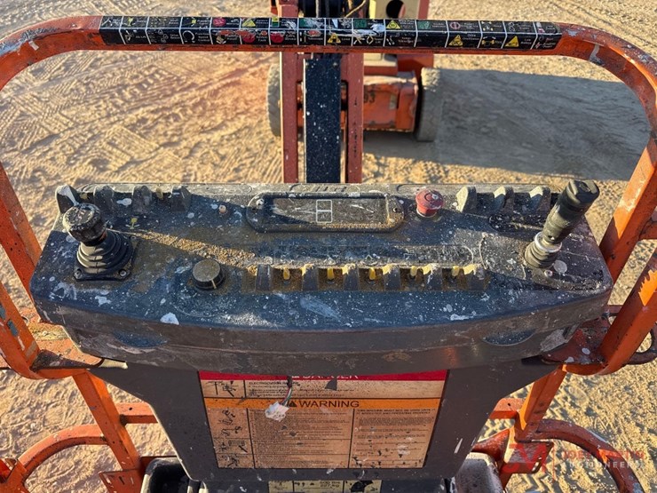 jlg-e400ajp-image-9