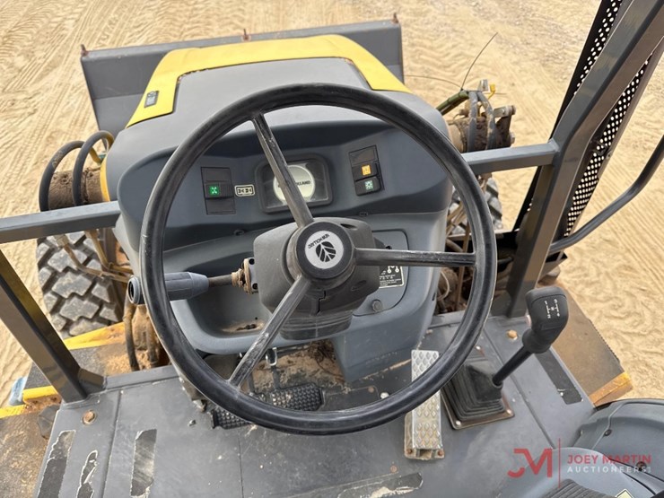 new-holland-b95c-image-18