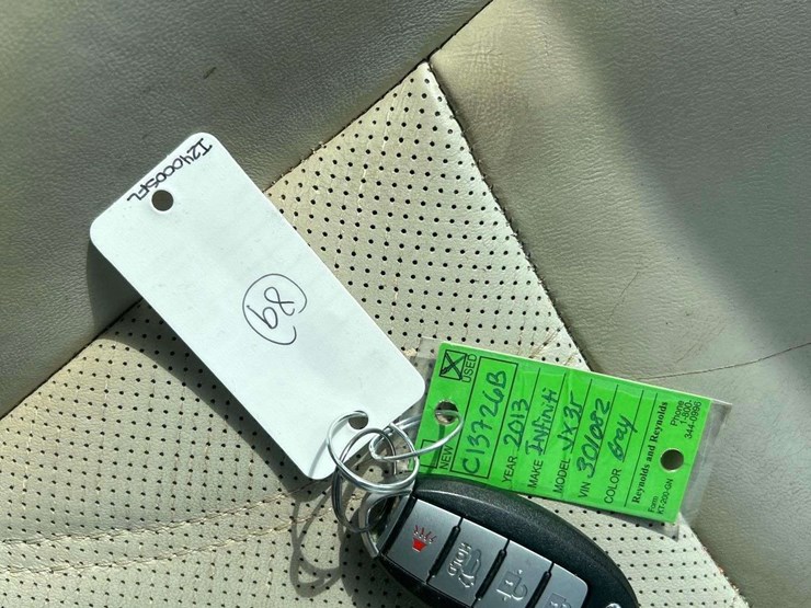 2013-infiniti-jx35-v-suv-image-46