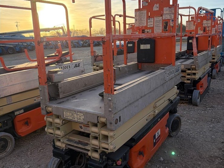 jlg-1930es-image-2