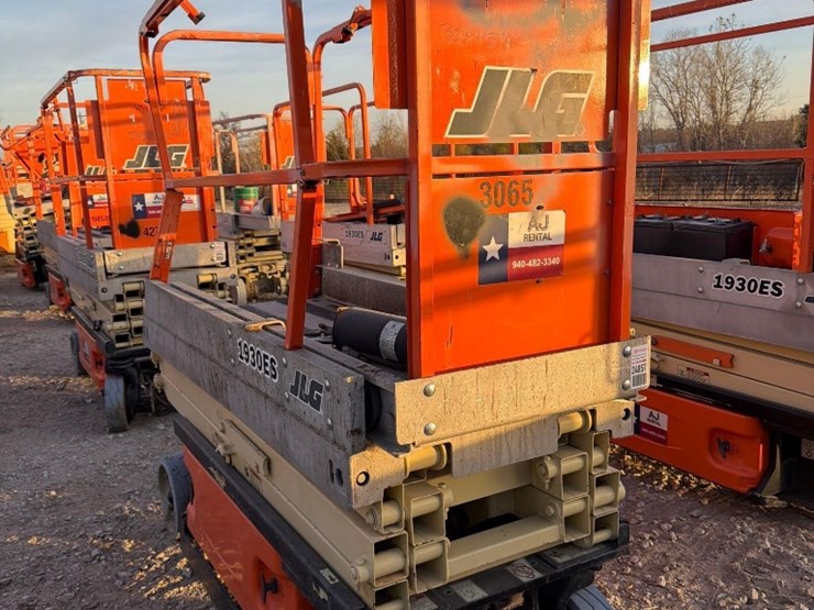 jlg-1930es-image-1