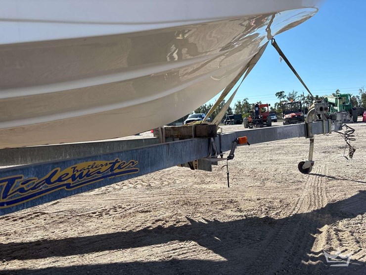 2018-23ft.-carolina-skiff-ultra-elite-boat-with-24ft.-t/a-boat-trailer-image-43