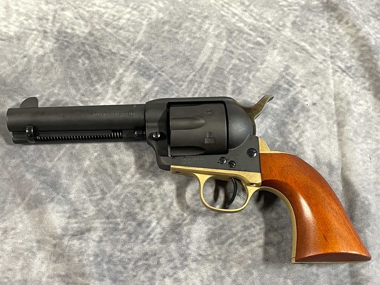 #5193-•-stoeger-cattleman,-45-colt-revolver-pistol,-sn:-um3413,-(neenah,-wi)-image-2