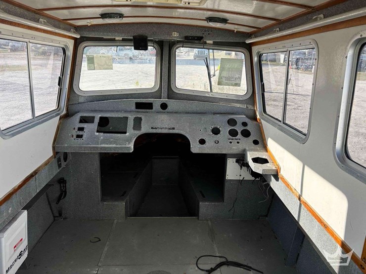 2011-armstong-marine-pilot-house-boat-w/-t/a-boat-trailer-image-34