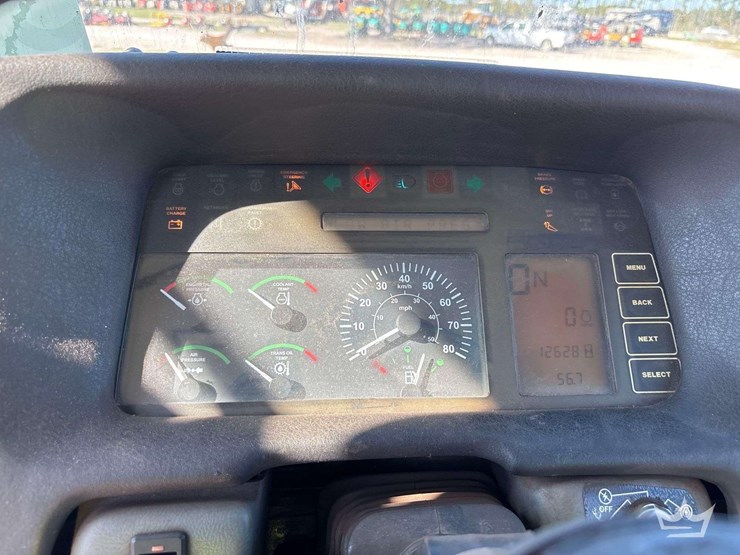 2006-deere-250d-image-22