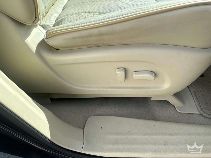 2013-infiniti-jx35-v-suv-image-23