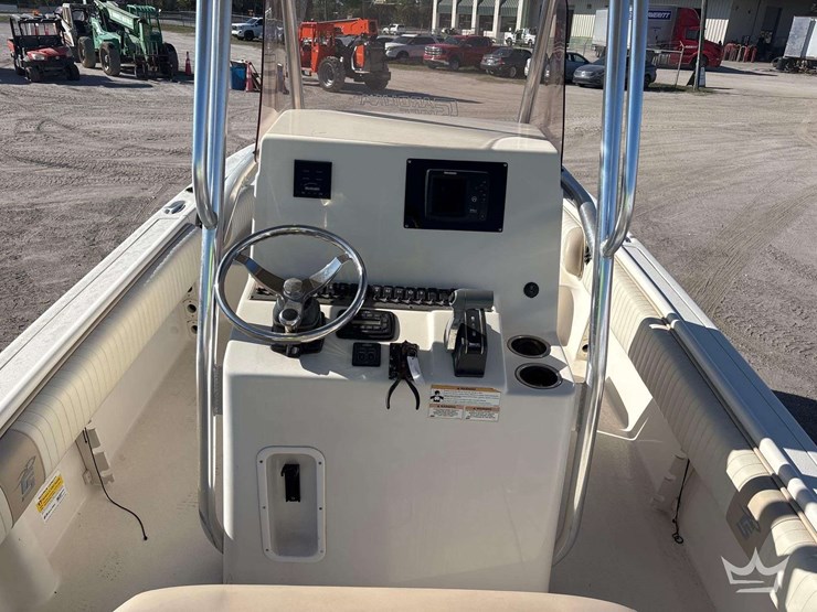 2018-23ft.-carolina-skiff-ultra-elite-boat-with-24ft.-t/a-boat-trailer-image-8