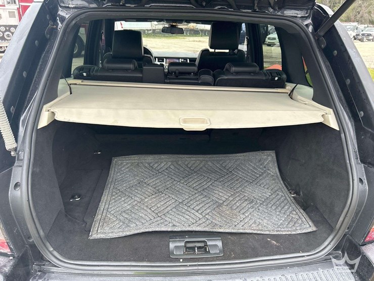 2013-land-rover-range-rover-image-21