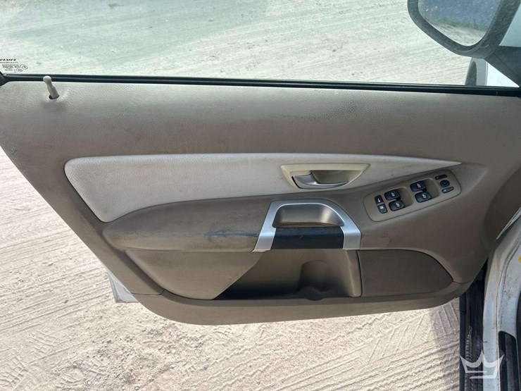 2008-volvo-xc90-image-11