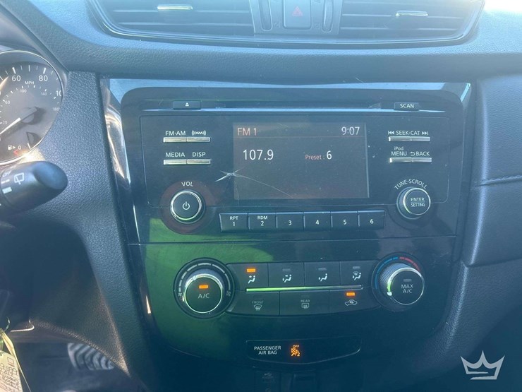 2017-nissan-rogue-image-18