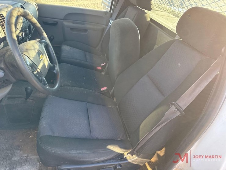 2008-chevrolet-silverado-2500-image-25