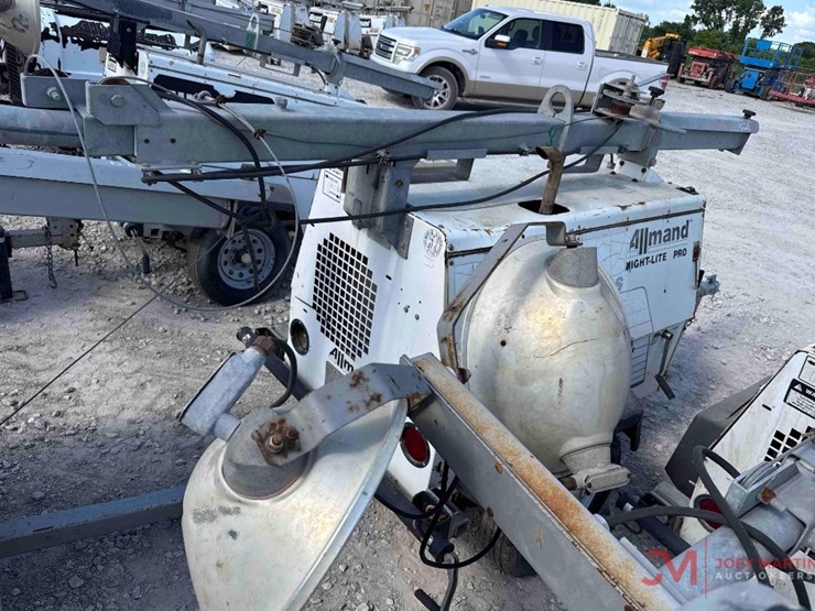 allmand-nite-lite-pro-towable-light-tower-image-2