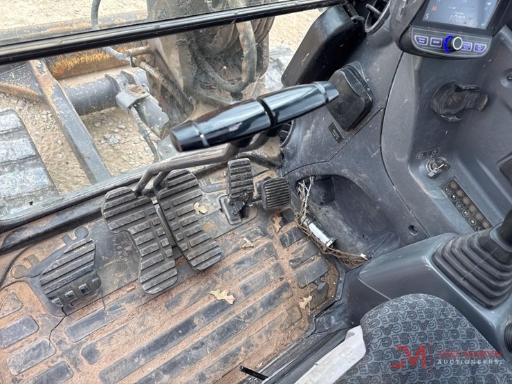 2014-case-cx57c-image-17